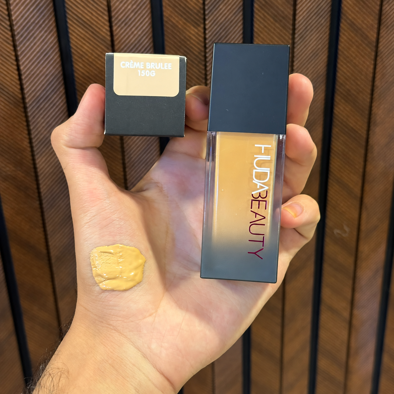 Huda Fauxfilter Luminous Matte Liquid Foundation
