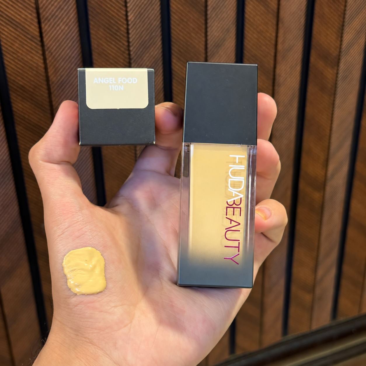 Huda Fauxfilter Luminous Matte Liquid Foundation