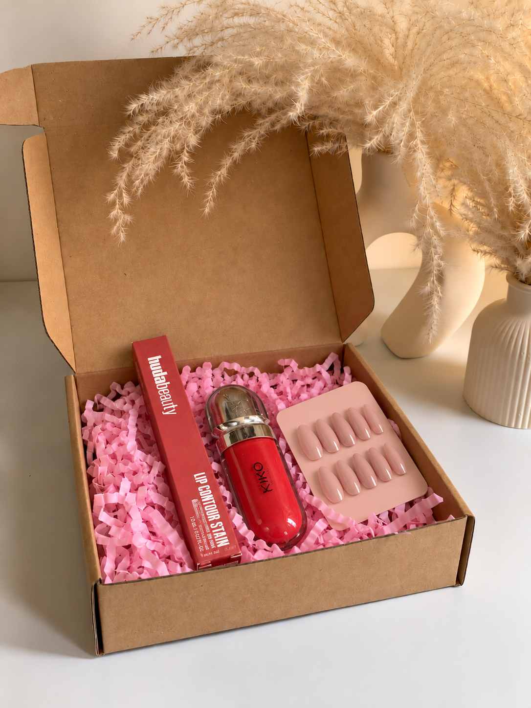 Bundle 01: Lips Combo. Huda Lip Contour + Any Lipgloss.